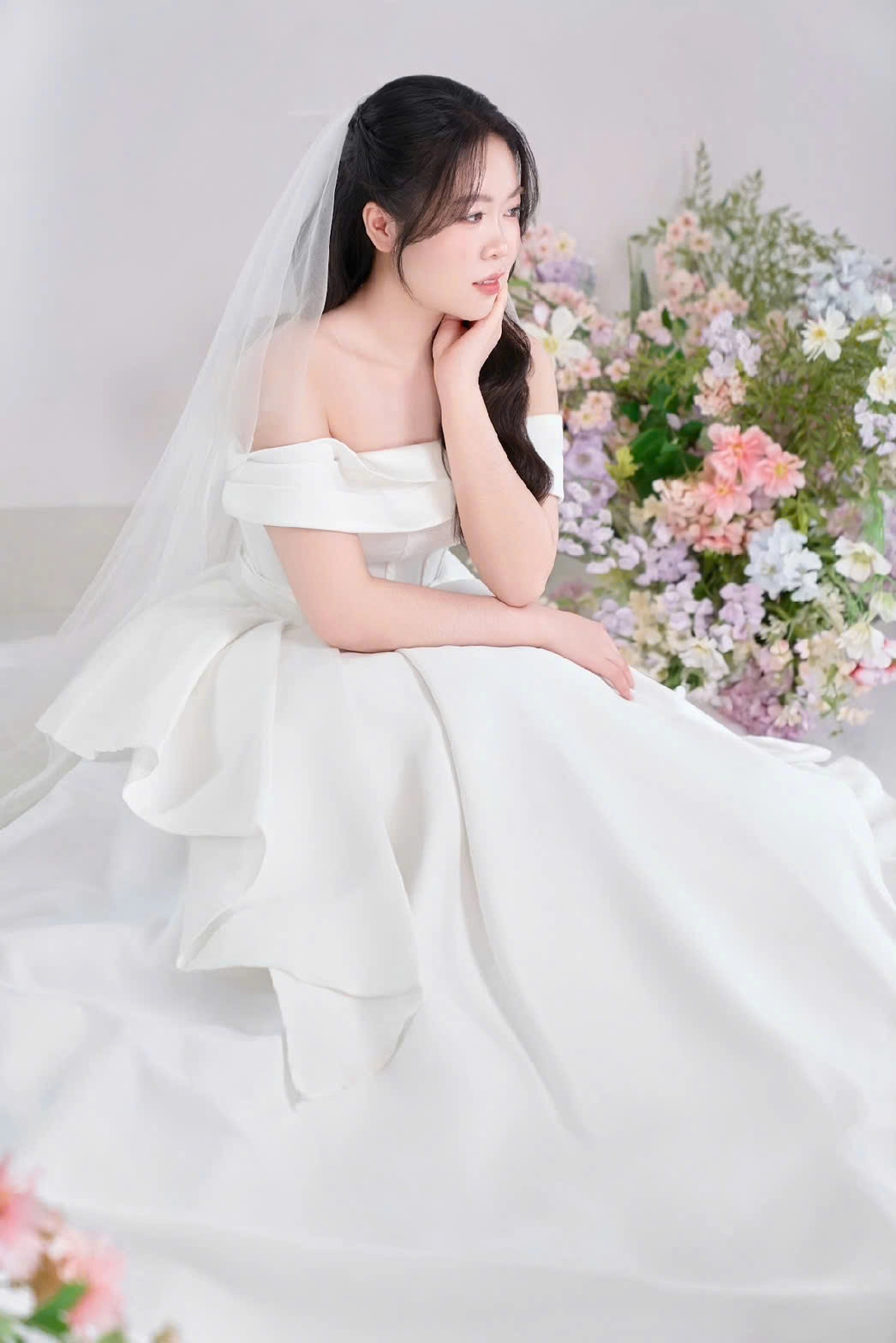 Cô dâu Bích Phương