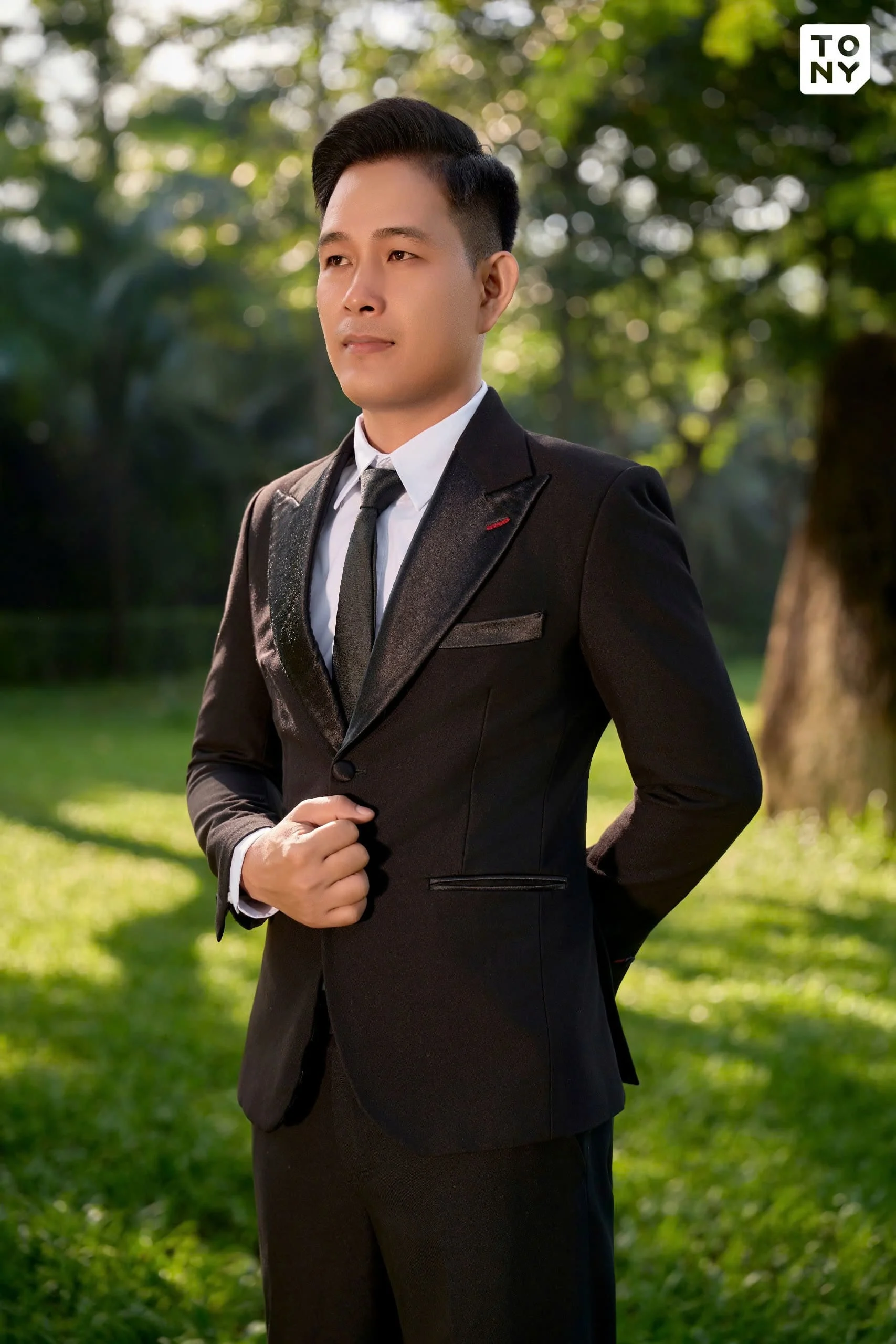 Chú rể Minh Hiếu